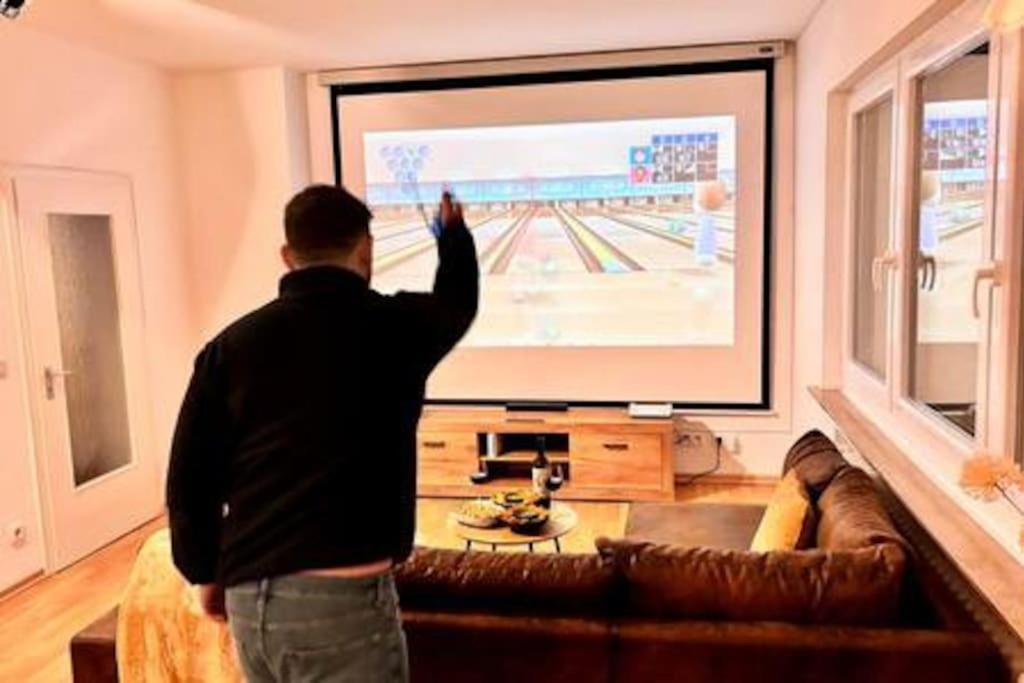 Modern & Stilvoll Mit Kino - Wii Leilighet Essen Eksteriør bilde